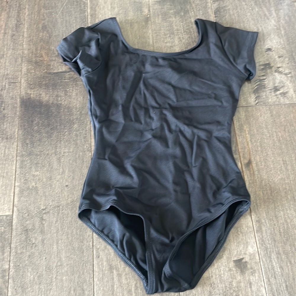 Black Capezio cap sleeved leotard child medium